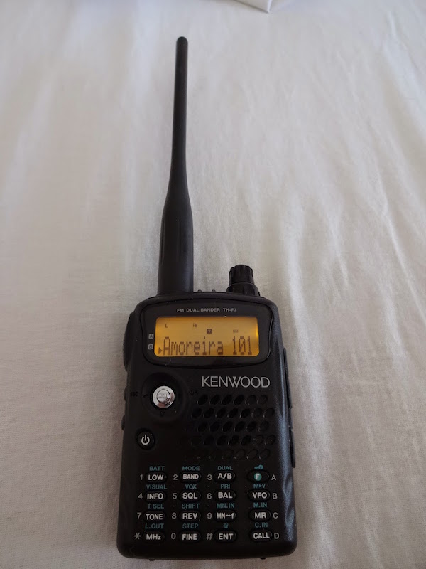 Rádio Novo – Kenwood TH-F7E